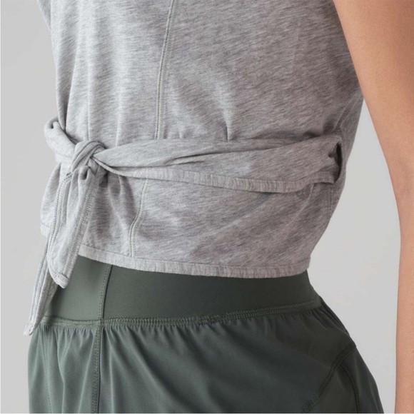 Lululemon its a tie tank top wrap grey convertible yoga Pilates work out running - Picture 2 of 10
